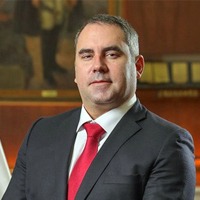 No falta dinero, sobra desidia e indolencia