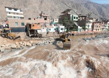 Evacuar y reubicar masivamente